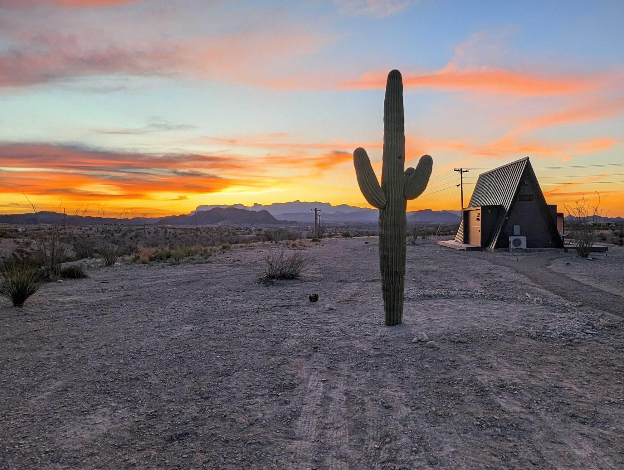 Stardust Luxury Cottage With Loft & A Great View Terlingua Extérieur photo